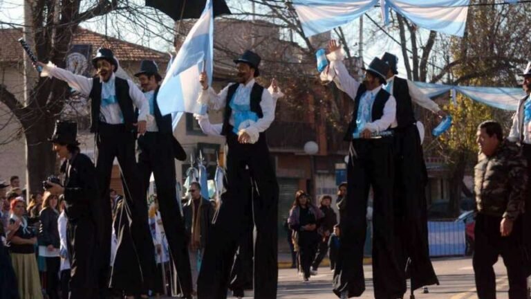 Qué día es feriado en marzo en Argentina y cómo se celebra 2 celebracion tradicional argentina con bandera y tango