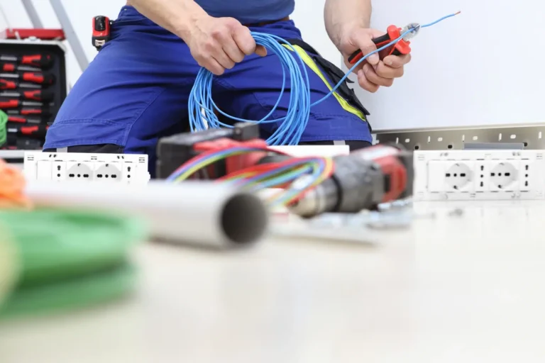 Cómo Hacer Una Instalación Eléctrica Por Fuera De Forma Segura 4 Cómo Hacer Una Instalación Eléctrica Por Fuera De Forma Segura