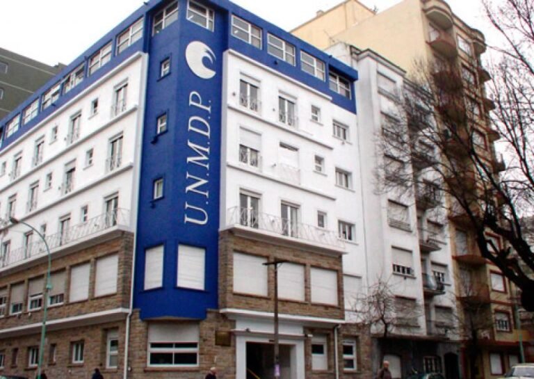 Qué servicios ofrece el Colegio Naciones Unidas en Mar del Plata 6 entrada principal colegio naciones unidas mar del plata