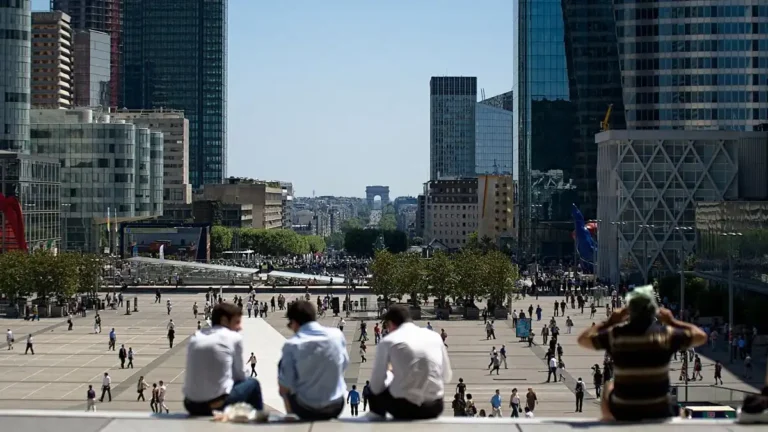 Dónde puedo encontrar ofertas de trabajo en General Roca 15 personas buscando empleo en ciudad urbana